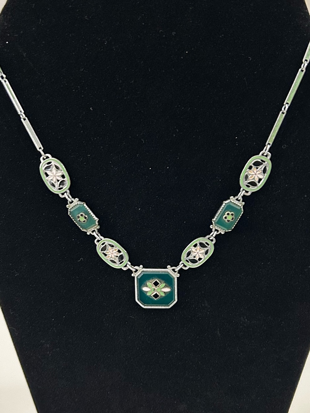 Vintage Art Deco Women's Silver Tone Necklace with Green Enamel Accents
